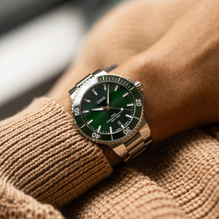 Oris Aquis Date 41.5 mm - 01 733 7787 4157-07 8 22 04PEB thumbnail