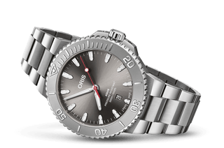 Oris Aquis Date Relief 43.50 mm - 01 733 7789 4153-07 8 23 04PEB thumbnail