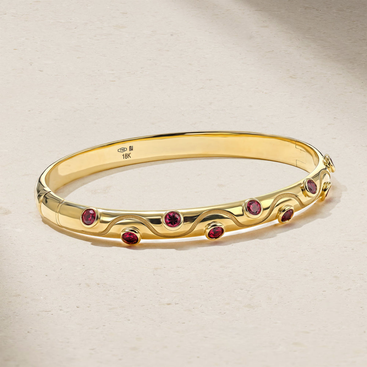 Riva Crest Diamond Bangle
