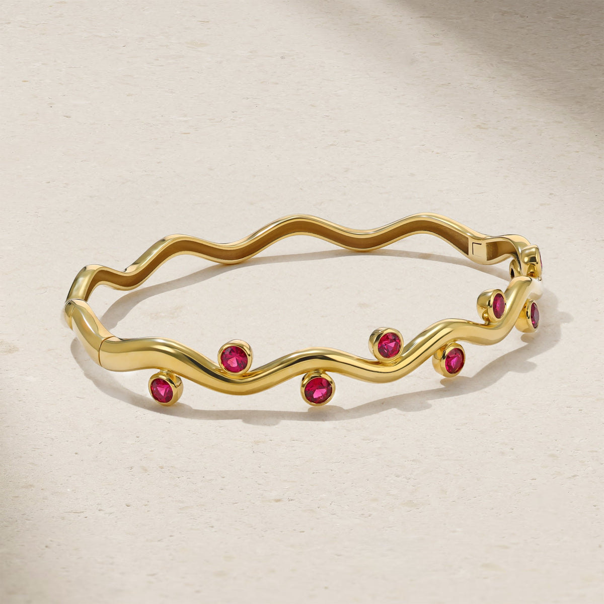 Riva Wavy Diamond Bangle