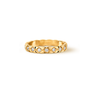 CHANEL Coco Crush Ring – Yellow Gold with Diamond - Image 1