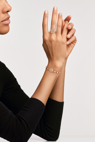 Bouton de Camélia supple bracelet thumbnail