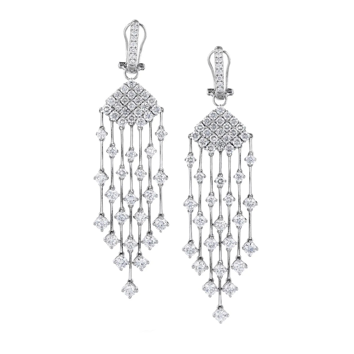 18K White Gold Diamond Earring