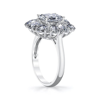18K White Gold Diamond Ring thumbnail