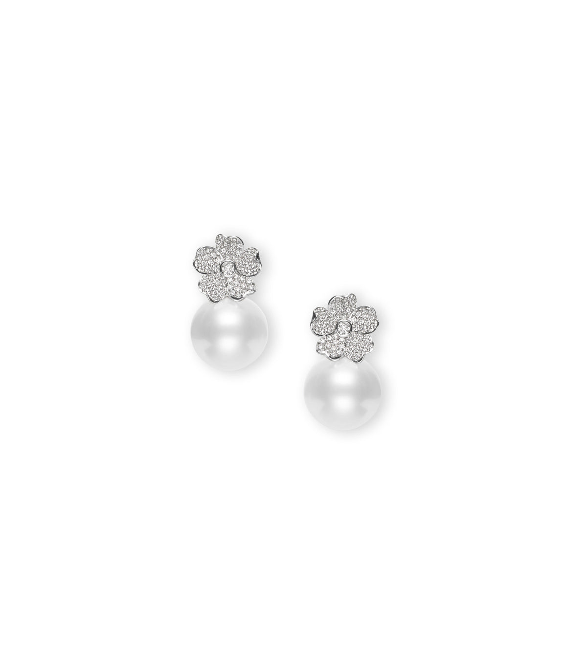 Cherry Blossom Earings in White Gold Mikimoto