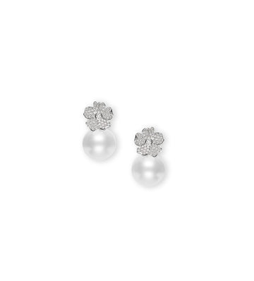 Cherry Blossom Earings in White Gold Mikimoto