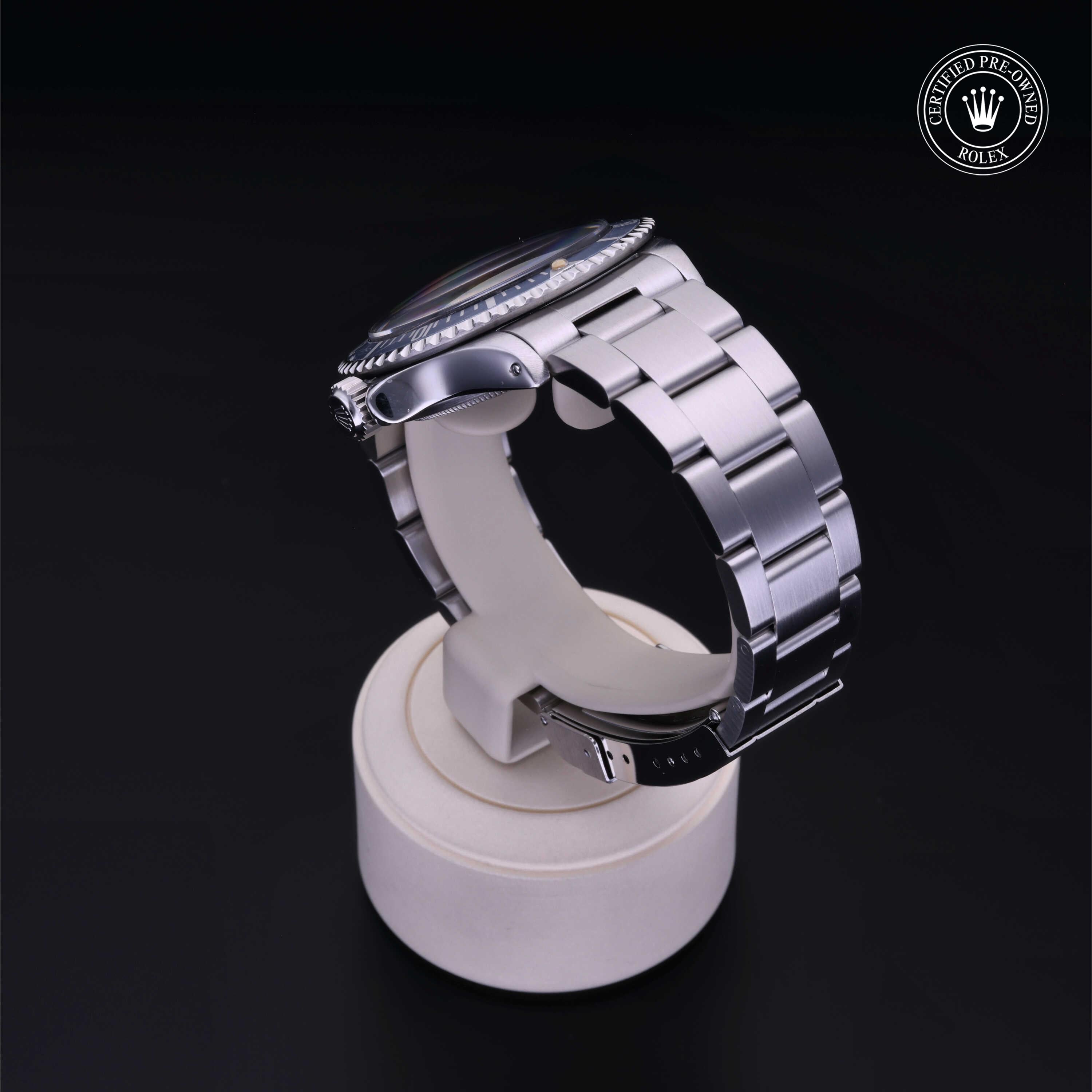 Oyster Perpetual Submariner Date