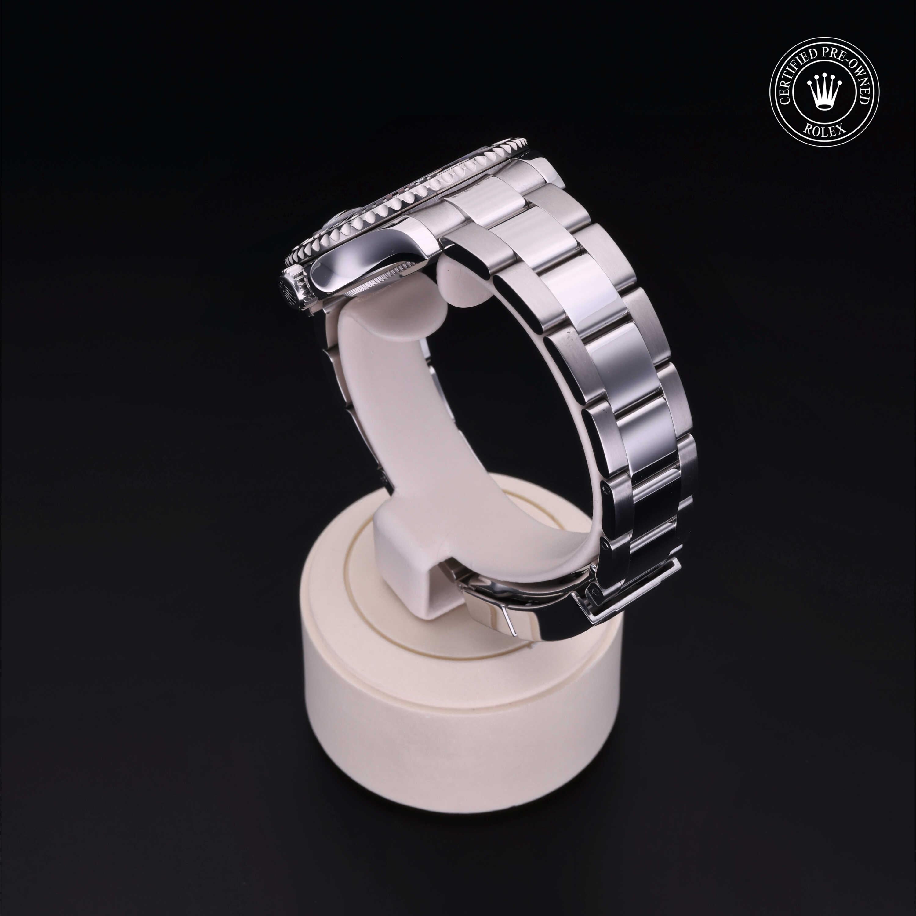 Oyster Perpetual Yacht-Master 37
