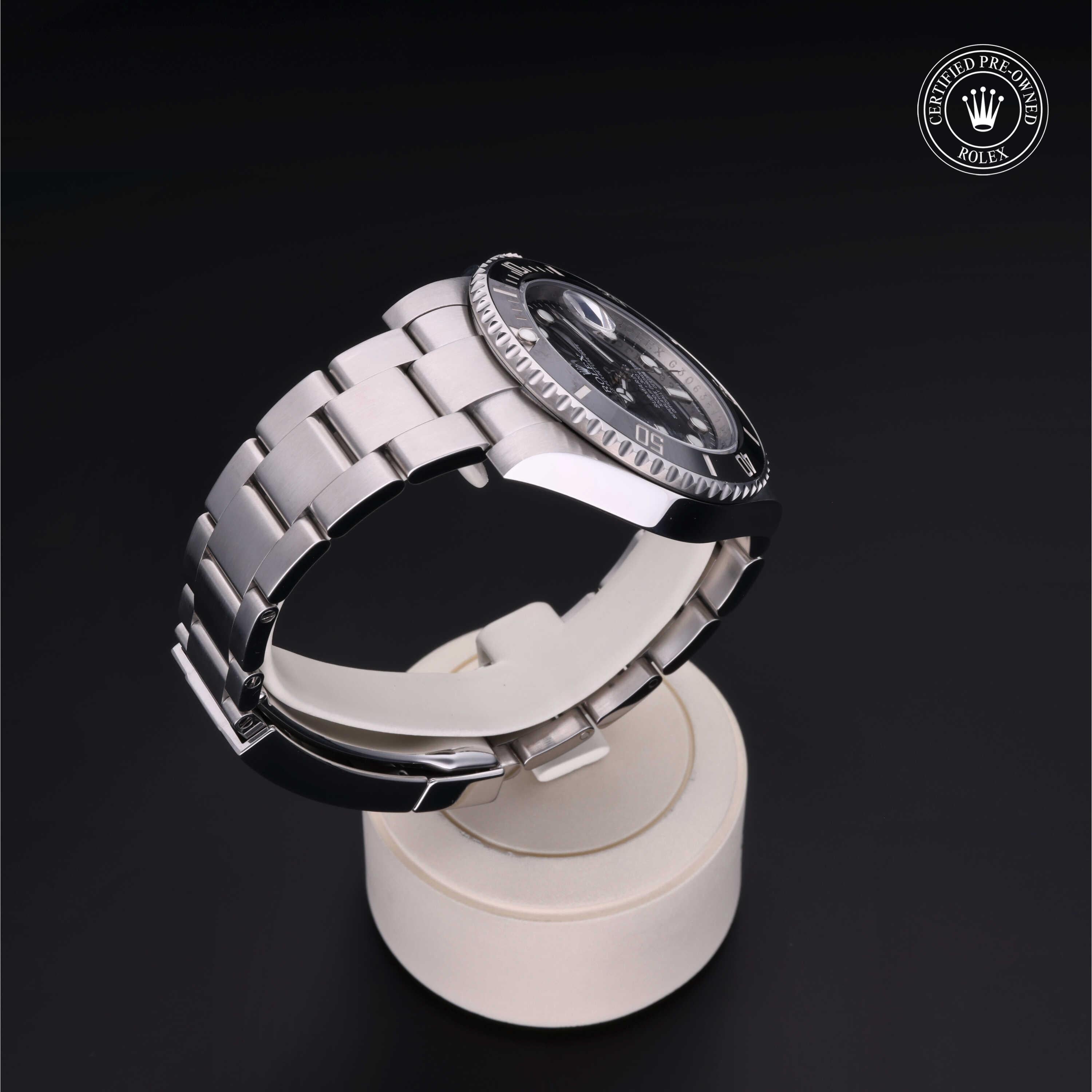 Oyster Perpetual Submariner Date
