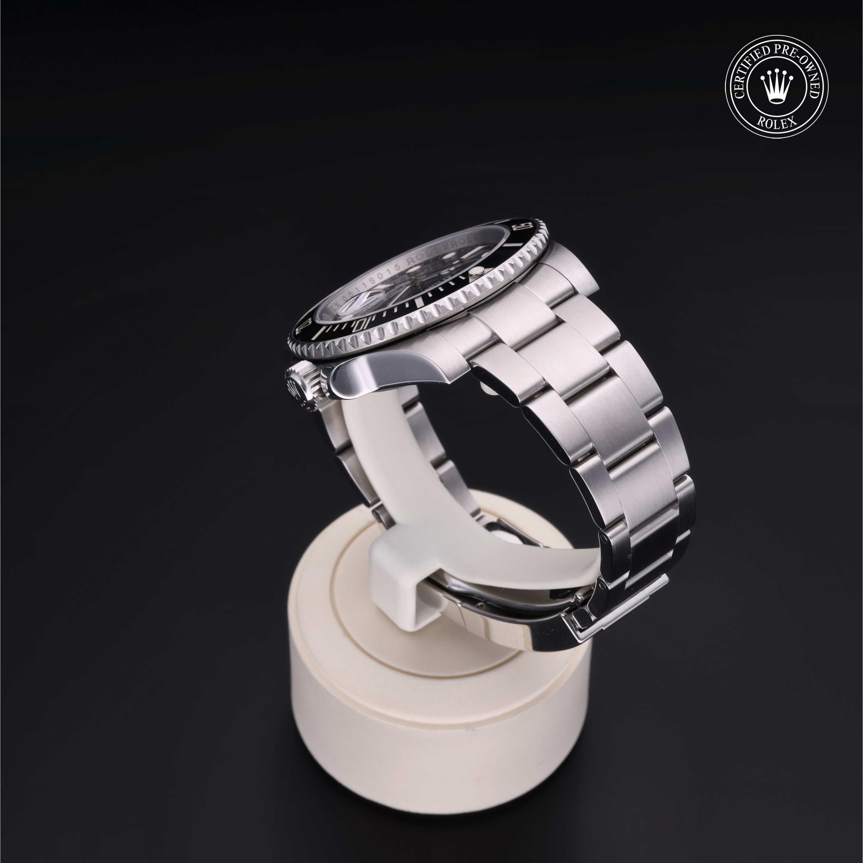 Oyster Perpetual Submariner Date