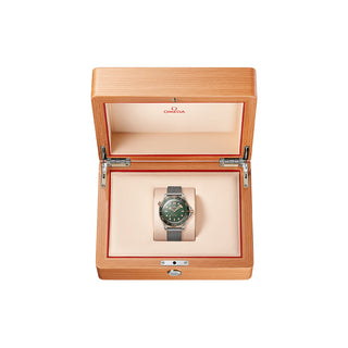 Omega Seamaster Diver 300M Titanium 42 mm - 210.90.42.20.10.001 thumbnail