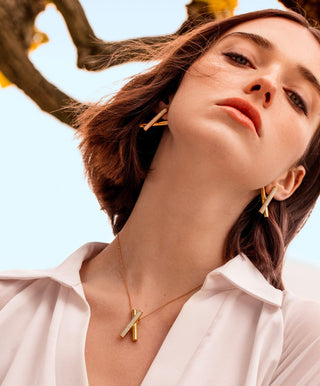 18K Yellow Gold Domino Diamond Crossover Necklace thumbnail