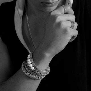 Asli Link Chain Pearl Bracelet thumbnail