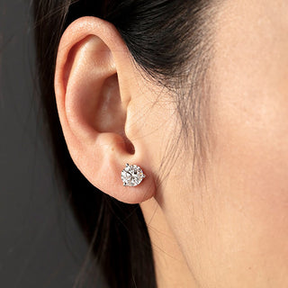 Three-Prong Stud Earrings thumbnail