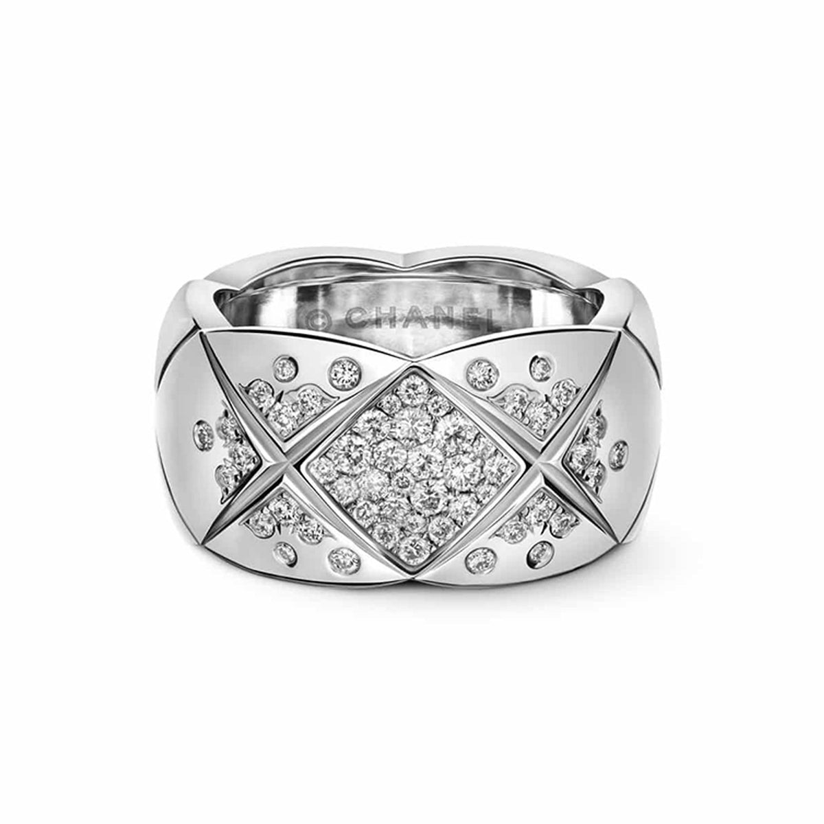 Chanel Coco Crush White Gold and Diamond Ring Small Model at 1stDibs  chanel  coco crush ring chanel au750 coco crush white gold ring